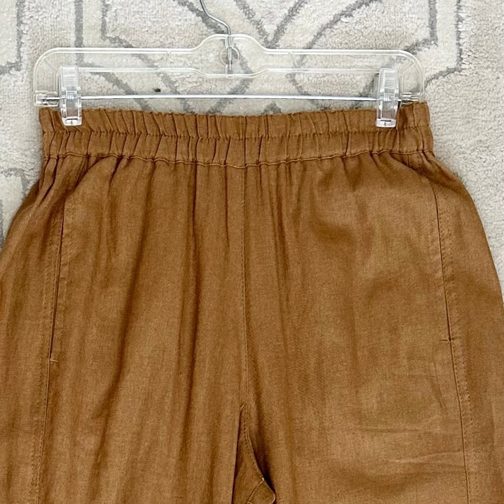 Max Studio Relaxed Cropped Elastic-Waist Pants in Camel - Picture 3 of 7